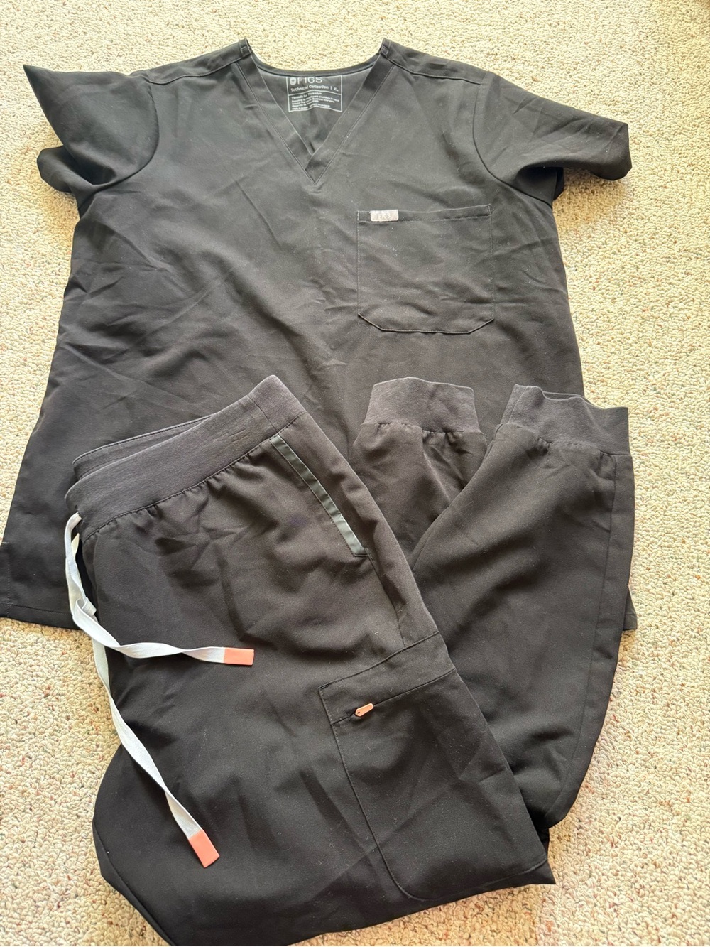 FIGS Women's Black Scrub Top and Jogger Pants Set Size XL
